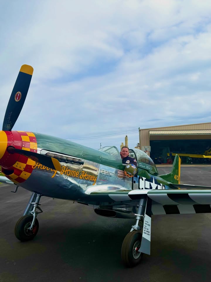 Joe Johnson P-51 Replica flying home to Texas